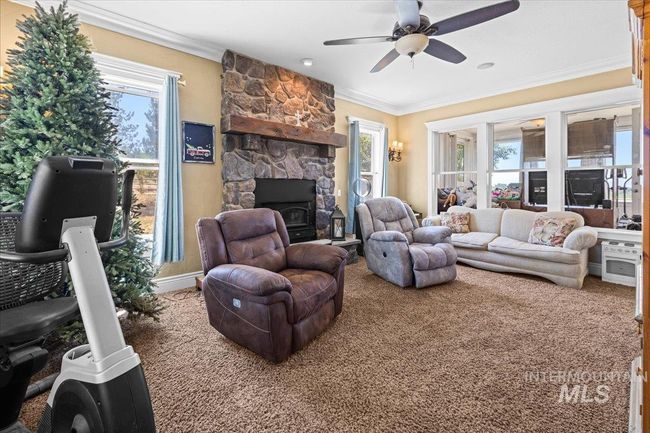 20169 Hoskins Rd, House other with 4 bedrooms, 4 bathrooms and 2 parking in Caldwell ID | Image 20