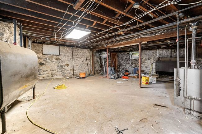 26 Enfield Rd, Home with 5 bedrooms, 2 bathrooms and 4 parking in Winthrop MA | Image 22