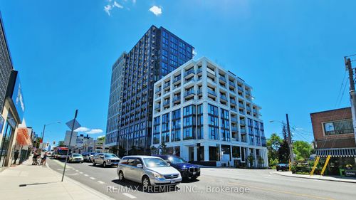 1116-2020 Bathurst St, York, ON, M5P0A6 | Card Image
