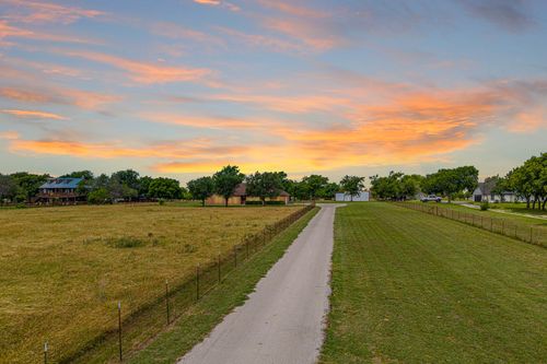 483 Christy Kay Ln, Rhome, TX, 76078-3419 | Card Image