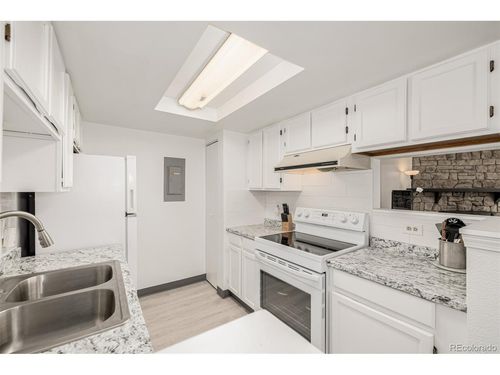 unit-4-102-8335 Fairmount Dr, Denver, CO, 80247-1179 | Card Image