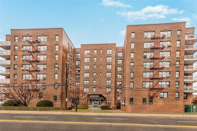 APT-2F - 11 Bronx River Rd, Home with 1 bedrooms, 1 bathrooms and null parking in Yonkers NY | Image 13