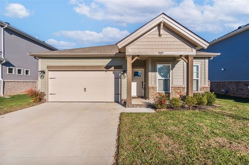 707 Big Leaf Ave, Bowling Green, KY, 42104-7792 | Card Image