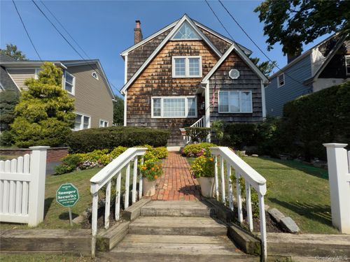 1055 Stanton Ave, Woodmere, NY, 11598-1326 | Card Image