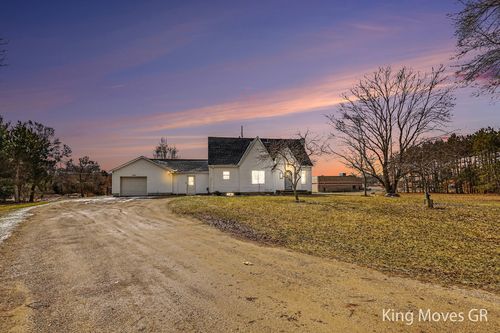 6703 Middleton Dr, Greenville, MI, 48838-1070 | Card Image