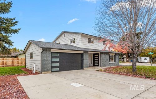 670 S Berwick Dr, Boise, ID, 83706-4718 | Card Image