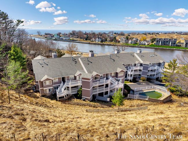 UNIT-21 - 810 S Harbor Dr, Condo with 3 bedrooms, 3 bathrooms and null parking in Grand Haven MI | Image 57