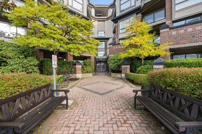 208 - 10866 City Pky, Condo with 1 bedrooms, 1 bathrooms and 1 parking in Surrey BC | Image 2