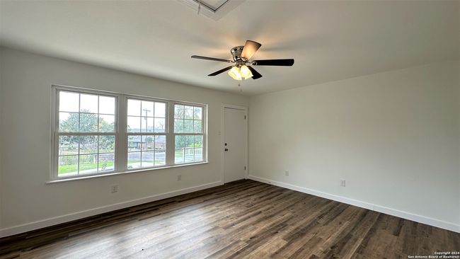 124 Herweck Dr, House other with 4 bedrooms, 3 bathrooms and null parking in Castle Hills TX | Image 26