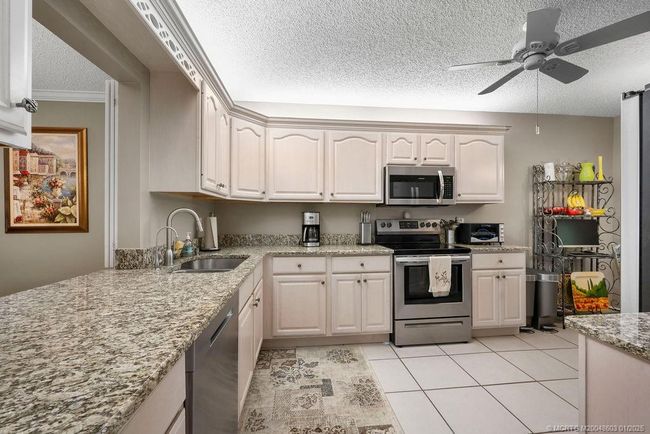 APT-115 - 1600 Se Saint Lucie Blvd, Condo with 2 bedrooms, 2 bathrooms and null parking in Stuart FL | Image 5