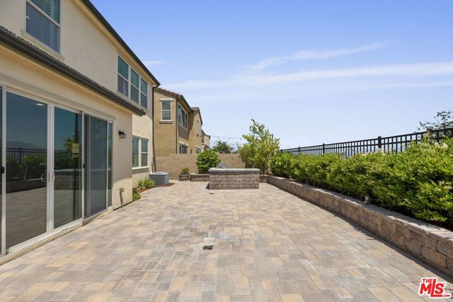 20650 Huntley Way, Condo with 4 bedrooms, 3 bathrooms and 4 parking in Santa Clarita CA | Image 14
