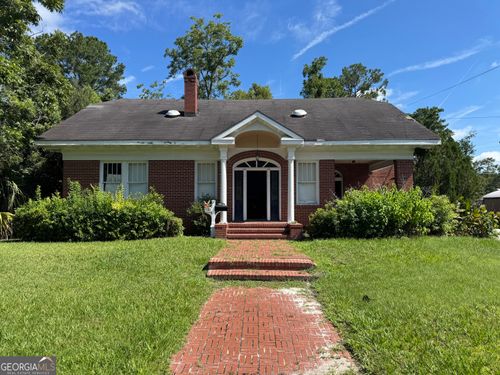 1306 Carswell Ave, Waycross, GA, 31503-4866 | Card Image