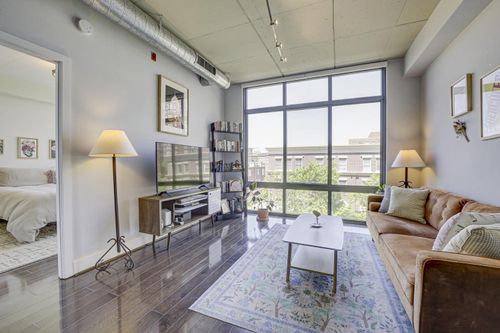 312-520 John Carlyle St, ALEXANDRIA, VA, 22314-6806 | Card Image