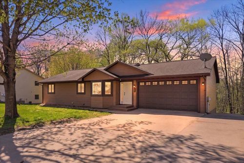 269 E Sunset Ln, Ellsworth, WI, 54011-9012 | Card Image