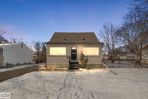 23089 Rausch Ave, Eastpointe, MI, 48021-1839 | Card Image