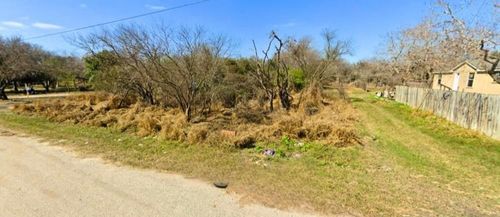 15 Huerta Dr, Mathis, TX, 78368 | Card Image
