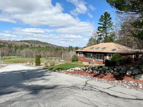 7 Rainbow Dr, Goffstown, NH, 03045-2337 | Card Image