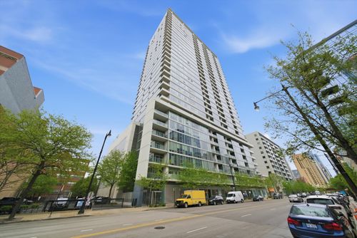 809-1720 S Michigan Ave, Chicago, IL, 60616-4837 | Card Image
