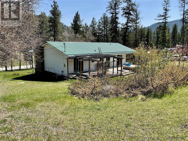 1715 Highway 33, House other with 3 bedrooms, 3 bathrooms and 1 parking in Rock Creek BC | Image 12