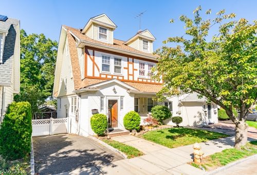 111 Belmohr St, Belleville, NJ, 07109-2201 | Card Image