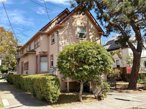 2801 Fulton St, Berkeley, CA, 94705-1279 | Card Image