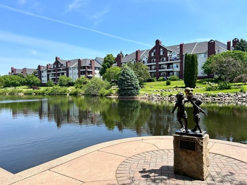 5103-7400 Edinborough Way, Edina, MN, 55435-5614 | Card Image