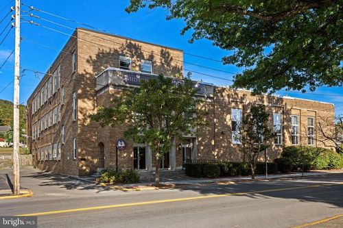 1001 Moore St, HUNTINGDON, PA, 16652-1846 | Card Image