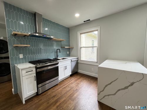 82-1l-82 Howard Avenue, New Haven, CT, 06519 | Card Image
