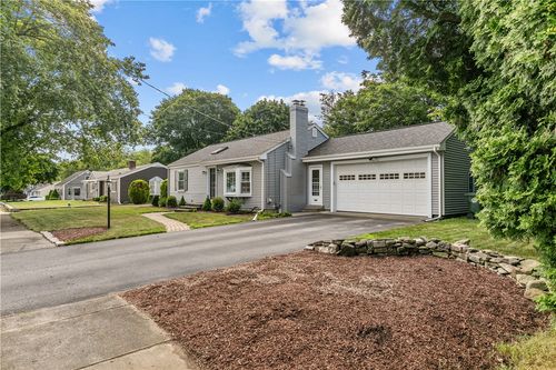 12 Terrace Dr, Bristol, RI, 02809-2806 | Card Image