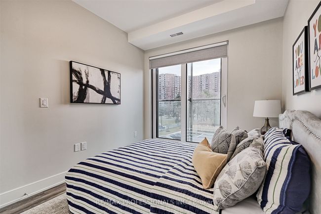 111 - 62 Dixfield Dr, House attached with 2 bedrooms, 2 bathrooms and 1 parking in Etobicoke ON | Image 15