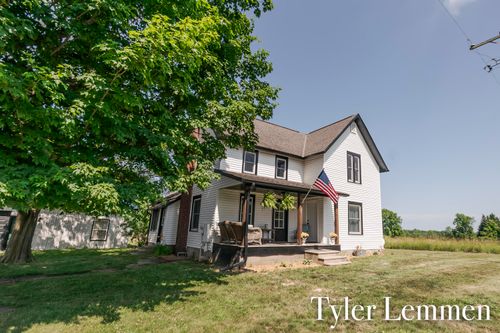 484 28th St, Allegan, MI, 49010-9748 | Card Image