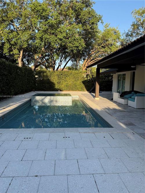 0-8370 Nw 167th Ter, Miami Lakes, FL, 33016 | Card Image