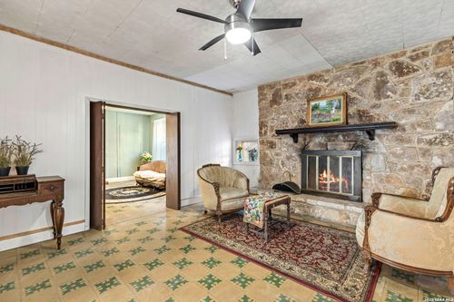 926 S Laredo, San Antonio, TX, 78204 | Card Image