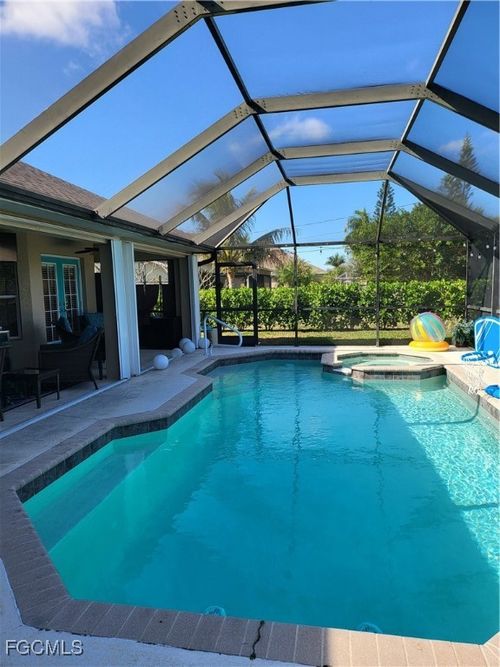 201 Sw 35th St, Cape Coral, FL, 33914-7826 | Card Image