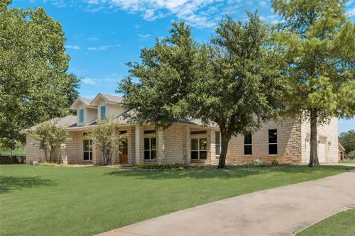 3972 Lake Oaks Circle, Fort Worth, TX, 76108 | Card Image