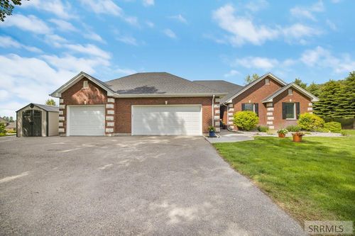 6644 S Ensenada Cir, Idaho Falls, ID, 83406-8295 | Card Image