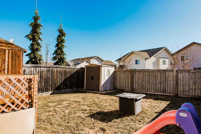 7029 112 Street, Home with 3 bedrooms, 1 bathrooms and 3 parking in Grande Prairie AB | Image 32
