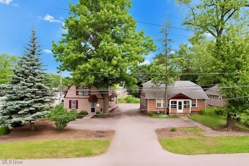 7285 Center St, Mentor, OH, 44060-4907 | Card Image