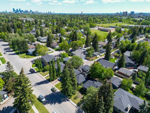 361 Capri Ave Nw, Calgary, AB, T2L0J5 | Card Image