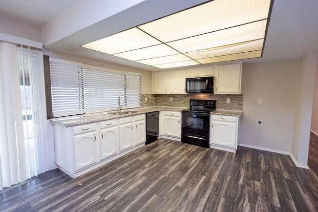 5629 Usher St, House other with 3 bedrooms, 2 bathrooms and null parking in The Colony TX | Image 6
