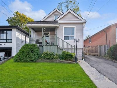 342 Queensdale Ave E, House other with 3 bedrooms, 2 bathrooms and 3 parking in Hamilton ON | Image 2