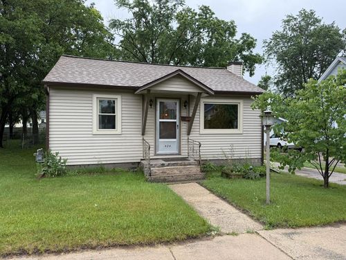 424 E Carroll Street, Portage, WI, 53901 | Card Image