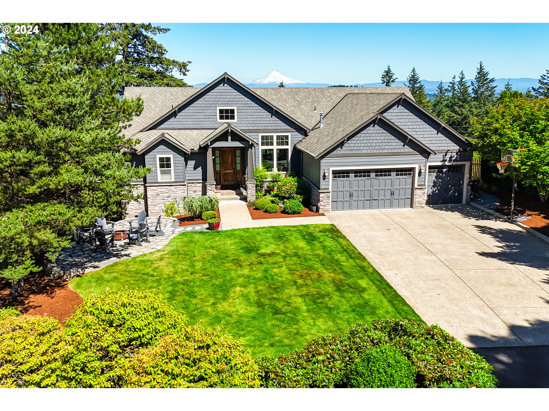 Clover Ln, Happy Valley, OR 97086