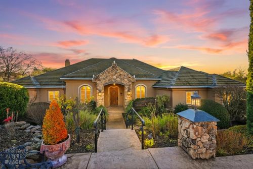 2620 Vineyard Dr, Auburn, CA, 95603-7332 | Card Image