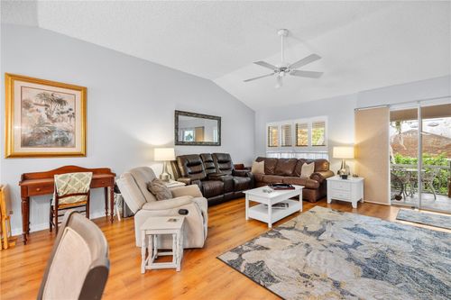 121 Costa Mesa Dr, LADY LAKE, FL, 32159-0079 | Card Image