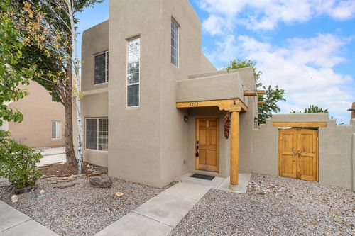 4252 Rock Castle Ln, Santa Fe, NM, 87507-8488 | Card Image