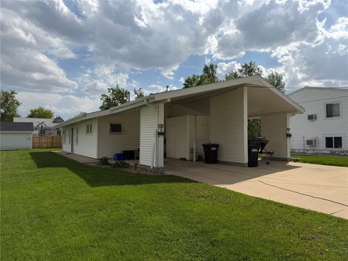 375 - 385 9th Avenue, Marion, IA, 52302 | Card Image