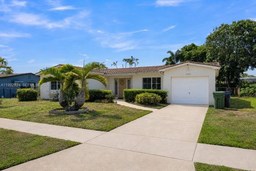 6924 Nw 8th Ct, Margate, FL, 33063-4331 | Card Image