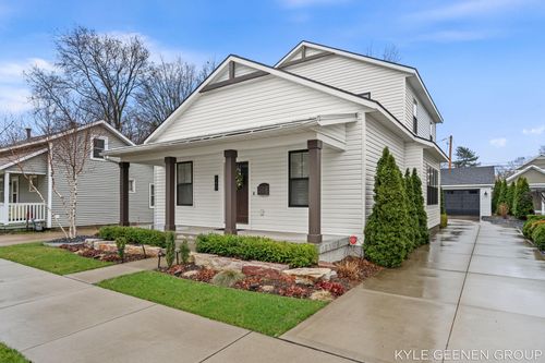 140 W 10th Street, Holland, MI, 49423 | Card Image