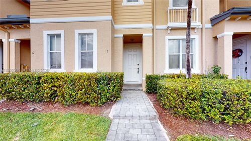 7-2929 Se 2nd St, Homestead, FL, 33033-7323 | Card Image